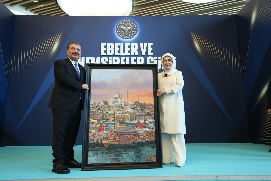 Emine Erdoğan İstanbul’da hemşire ve ebelerle bir araya geldi 11